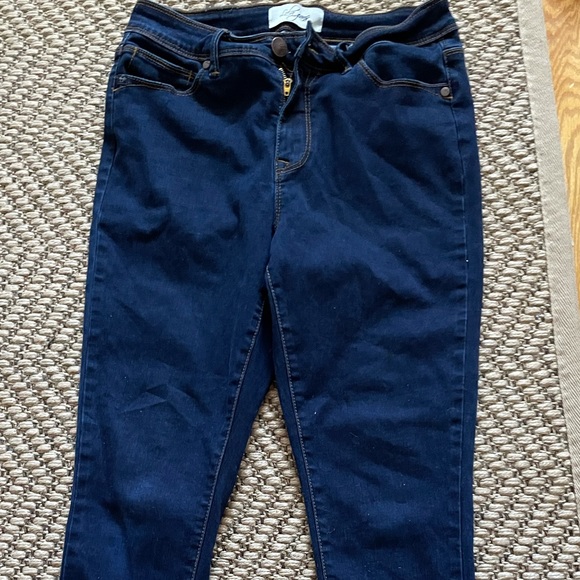 Lola jeans size 28 worn once. Last photo is for fit but different colour. - Picture 2 of 3